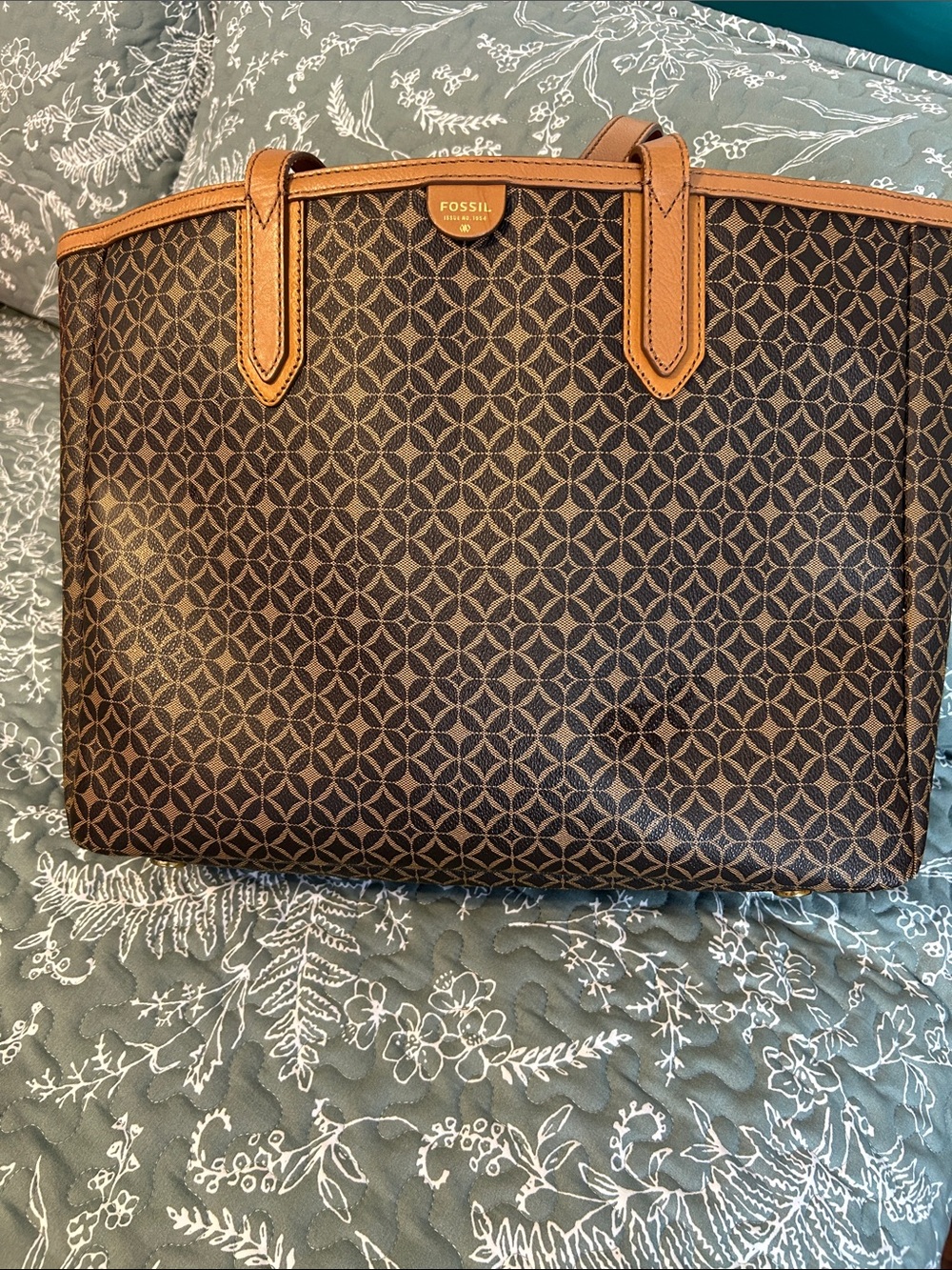 Fossil Brown Geometric Logo Tote with Tan Trim. Great for work or on trip.